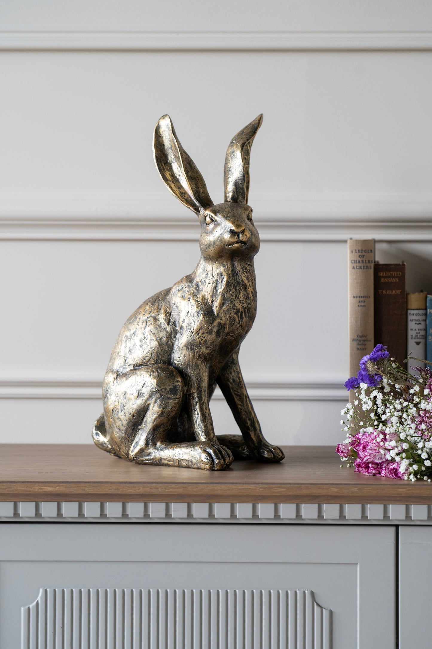 Antiqued Sitting Hare Sculpture – Large